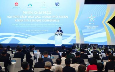 Tăng cường kết nối, huy động nguồn lực và thúc đẩy hợp tác thực chất giữa các thành phố ASEAN