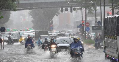 Thời tiết ngày 8/6: Miền bắc ngày nắng nóng, chiều tối đón không khí lạnh gây mưa lớn, trời chuyển mát