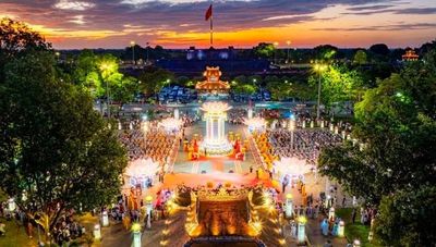 Lễ hội Hoa đăng lan tỏa giá trị văn hóa Phật giáo Huế