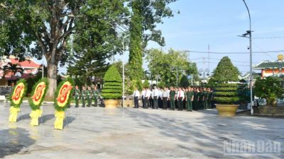 Cần Thơ lấy mẫu sinh phẩm ADN hài cốt liệt sĩ