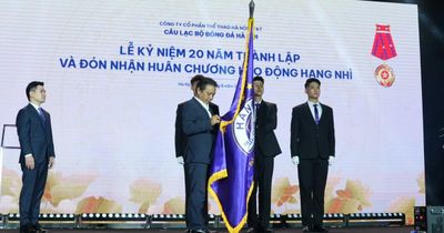 Hà Nội FC đón Huân chương Lao động hạng Nhì, mở ra chương mới sau 20 năm vinh quang