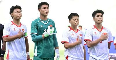 U19 Việt Nam thua đau Indonesia phút bù giờ, thấp thỏm chờ vé bán kết