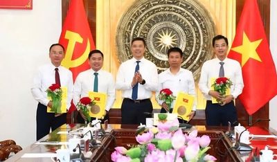 Thanh Hóa tiếp nhận, bổ nhiệm nhiều lãnh đạo cấp sở, ngành