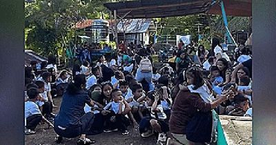 Mặt đất rung lắc dữ dội, nhiều người tháo chạy trong động đất 8,2 độ ở Philippines