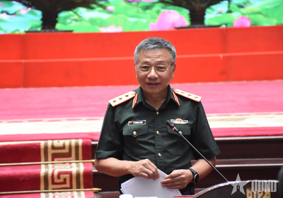 Thượng tướng Lê Quang Minh tổng duyệt chương trình Tổng kết, trao Giải thưởng Lao động sáng tạo trong Công đoàn Quân đội lần thứ I