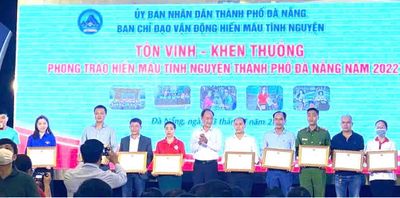 Người sĩ quan trẻ với trái tim nồng ấm