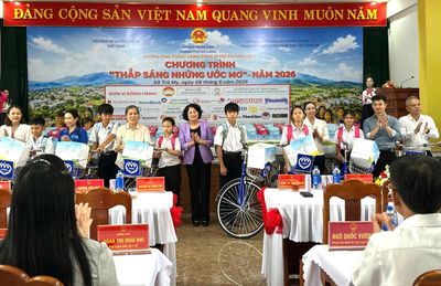 Chung tay 'Thắp sáng những ước mơ' cho trẻ em vùng cao Đà Nẵng