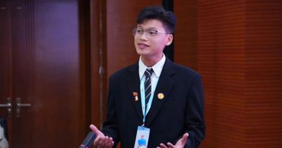 Hành trình chinh phục học bổng AI và danh hiệu 'Sinh viên 5 tốt' của nam sinh Bách khoa