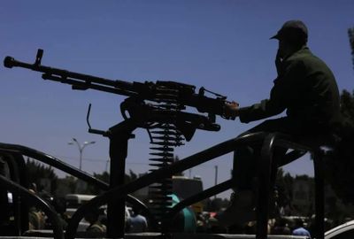 Houthi và Hezbollah tấn công Israel