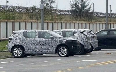 Loạt xe lạ có ngoại hình tương tự VinFast VF 5 mới bất ngờ lộ diện