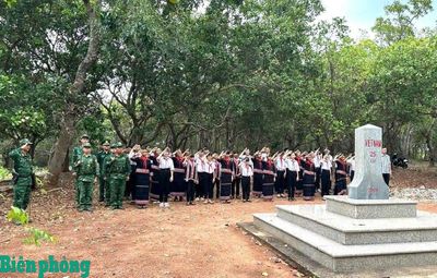 Hiệu quả từ Chương trình 'Tiết học biên cương' trên biên giới Ia O
