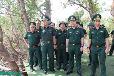 Kiểm tra, khảo sát vị trí xây dựng các công trình trọng điểm tại khu vực biên giới biển