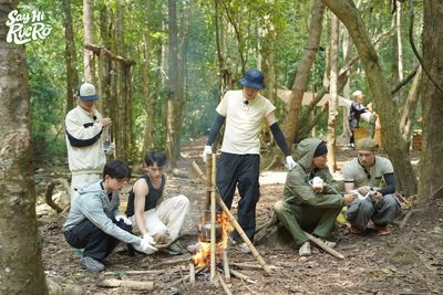 Dàn anh trai đối mặt thử thách sinh tồn đầu tiên tại Kon Ka Kinh