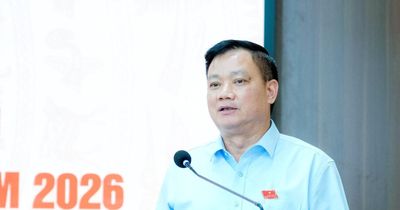 Bí thư Tỉnh ủy, Trưởng Đoàn ĐBQH tỉnh Nguyễn Khắc Thận tiếp xúc cử tri phường Trường Vinh