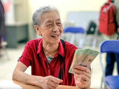 Nghỉ hưu vẫn nhận hơn 20 triệu đồng/tháng: Có bao nhiêu người đạt được?