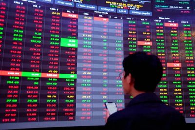 VN Index thủng mốc 1.800 điểm