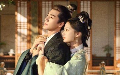 Nhậm Mẫn và Thử Sa tái hợp lần 3, chuyện tình lệch 10 tuổi gây chú ý