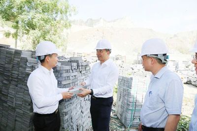 Phó Bí thư Thường trực Tỉnh ủy Nguyễn Hồng Phong: Xã Quý Lộc thực hiện đồng bộ giải pháp tạo động lực tăng trưởng hai con số