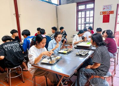 Gần 4.000 học sinh được hỗ trợ ăn, ở trong thời gian ôn thi tốt nghiệp THPT