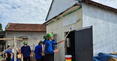 Vun đắp tình hữu nghị Việt Nam - Lào từ hành trình tình nguyện
