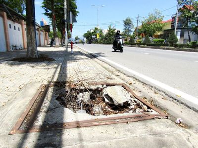 Hố ga bị vỡ nắp đậy