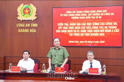 Thứ trưởng Bộ Công an Đặng Hồng Đức kiểm tra, đánh giá các mặt công tác tại Công an tỉnh Khánh Hòa