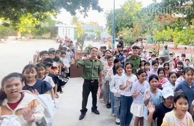 Khai giảng lớp tiếng Anh 0 đồng tại xã Vĩnh Hải