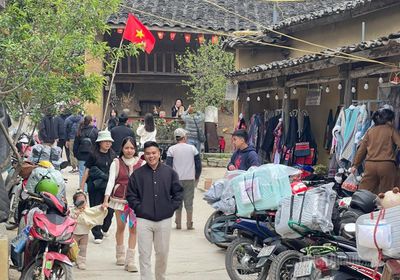 Không khí lạnh ảnh hưởng đến Tuyên Quang, thời tiết chuyển mát, vùng cao trời rét
