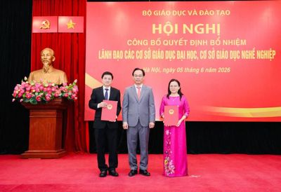 Bộ trưởng Bộ GD&ĐT bổ nhiệm Hiệu trưởng, Phó Hiệu trưởng Trường Đại học Công nghệ Kỹ thuật TP.HCM
