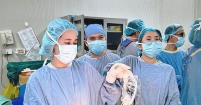 Phẫu thuật nội soi thành công cho người bệnh mắc cùng lúc 2 ung thư
