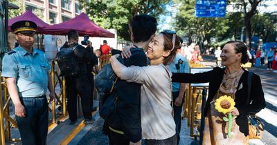 Trước kỳ thi tốt nghiệp THPT: Khi phụ huynh trở thành 'thí sinh thứ hai'