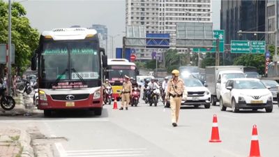 Tăng cường xử lý xe đón, trả khách sai quy định
