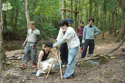Isaac gánh team giữa rừng sâu, RHYDER gây bất ngờ với loạt sáng kiến sinh tồn