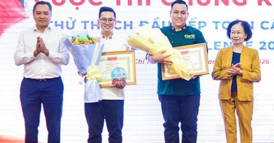 Cảm xúc trào dâng cờ Tổ quốc tung bay trên bục trao giải Chung kết nghề bếp thế giới