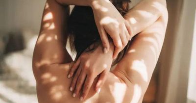 Muốn về già vẫn đi thẳng lưng, không khom người? Đây là những điều nên làm từ sớm