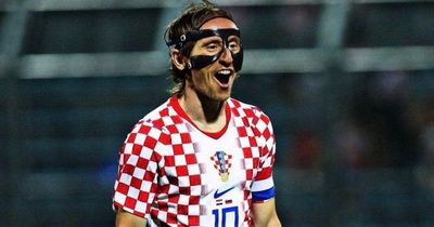 Croatia thắng nghẹt thở Slovenia, Modric và Pasalic cùng tỏa sáng