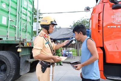 Phòng CSGT Công an TPHCM: Tăng cường kiểm soát, xử lý vi phạm giao thông