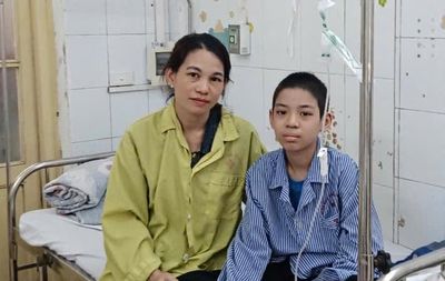 Thiếu niên 15 tuổi ung thư giai đoạn cuối: 'Nếu con chết, mẹ hiến tạng cứu người nhé'