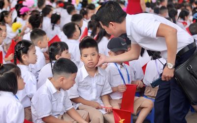 Bạn có đồng ý tăng 2 ngày nghỉ dịp 2/9 để cha mẹ đưa con đi khai giảng?