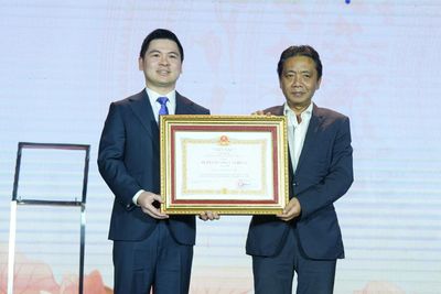 Hà Nội FC nhận Huân chương Lao động hạng Nhì