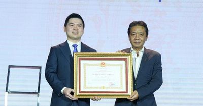 CLB Hà Nội nhận Huân chương Lao động hạng Nhì, vững bước vì niềm tự hào Thủ đô