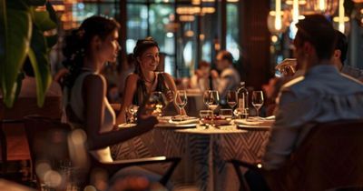 Họp lớp tại nhà hàng hạng sang, người đàn ông xóa khỏi nhóm chat ngay trong đêm vì đề nghị một điều