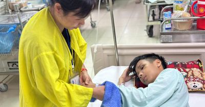 MS 1089: Bố câm điếc, nam sinh 16 tuổi cần phẫu thuật gấp sau tai nạn, gia đình lao đao vì không đủ tiền điều trị