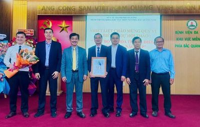 Hội Đột quỵ Thế giới trao chứng nhận Vàng cho BVĐK khu vực miền núi phía Bắc Quảng Nam