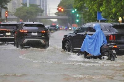 Chuyên gia cảnh báo người dân hạn chế ra đường chiều tối và đêm nay