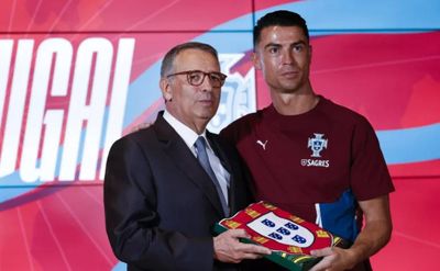 Tổng thống Bồ Đào Nha 'giao nhiệm vụ' vô địch World Cup 2026 cho Ronaldo và đồng đội