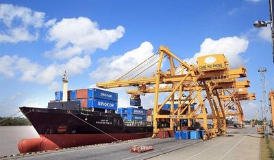 Nhập siêu 'khủng' hơn 15 tỉ đô: Nhóm hàng nào tăng mạnh?