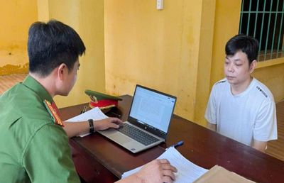 Khởi tố giám đốc kinh doanh lợi dụng chương trình khuyến mãi tặng vàng để lừa đảo
