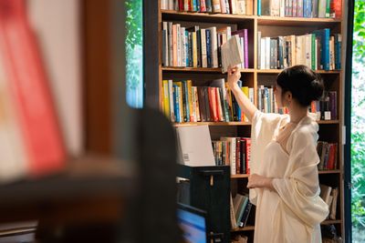 Cuộc săn lùng nhiều mê hoặc trong hiệu sách