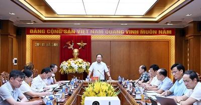 Gắn sắp xếp, tổ chức lại thôn, tổ dân phối với kiện toàn đội ngũ người hoạt động không chuyên trách